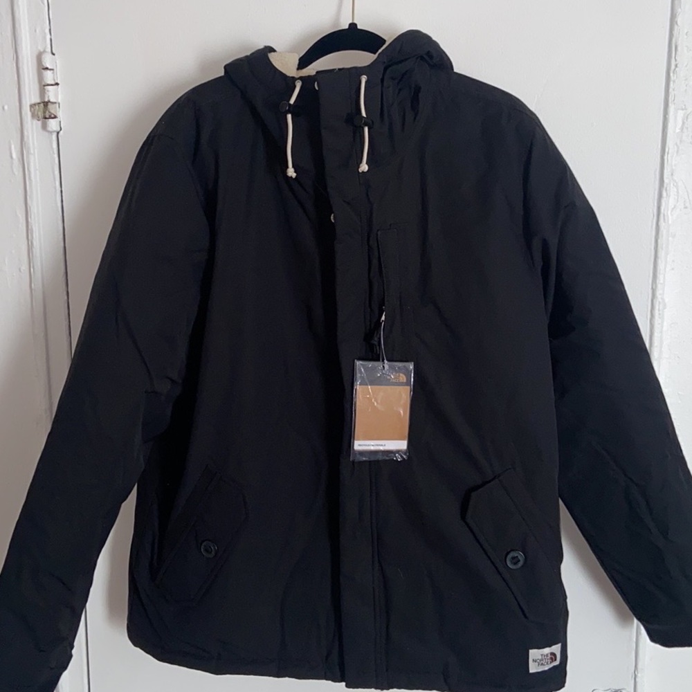 Brand New Black North Face Coat Size Large - Mens (Standard Fit)
